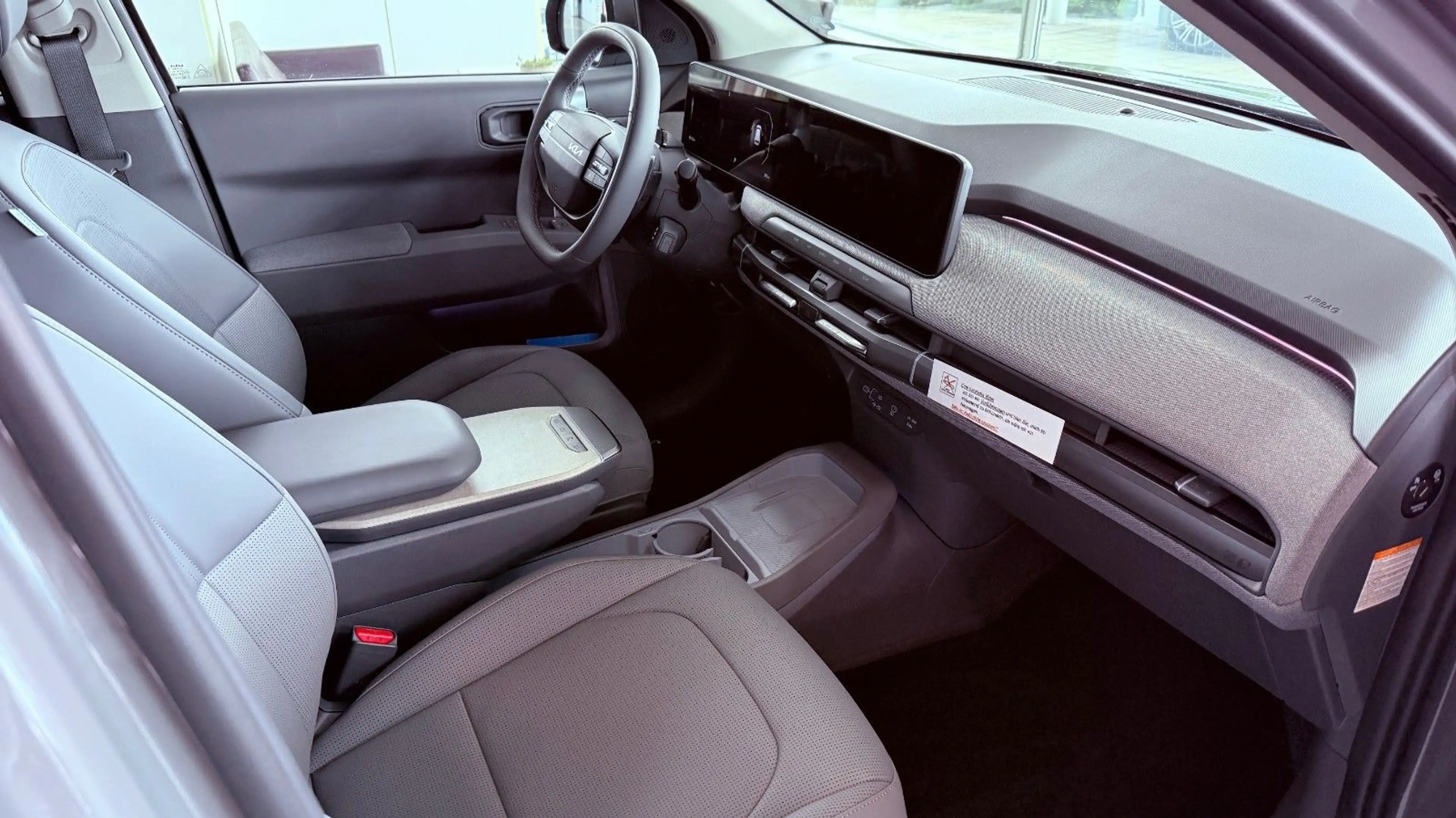 Kia EV3 58,3 kWh 150 kW Earth Frontantrieb — photo 9