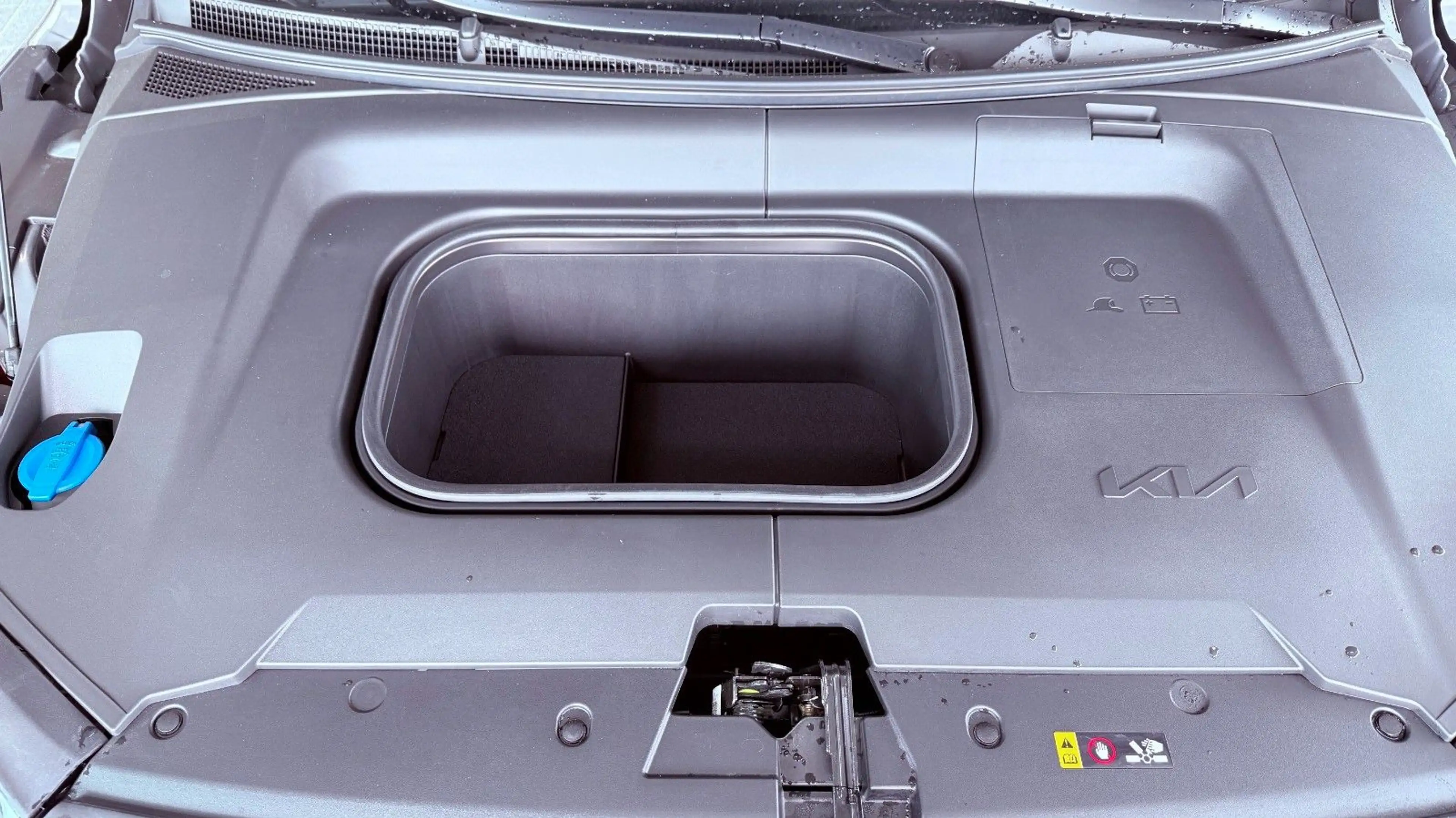 Kia EV3 58,3 kWh 150 kW Earth Frontantrieb — photo 12