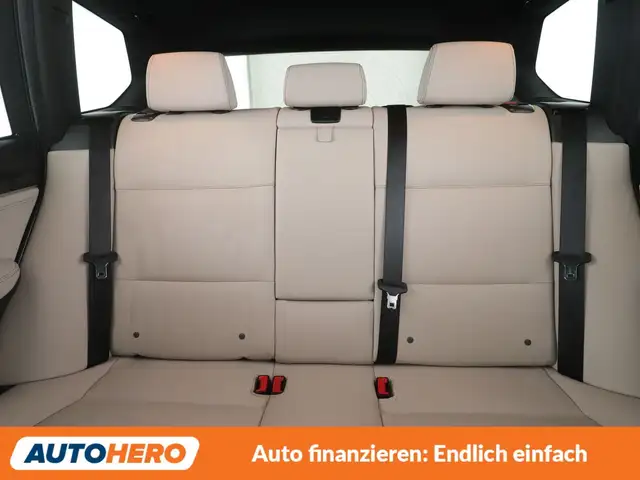 BMW X3 view 16