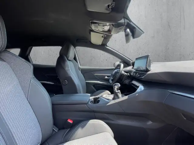 Peugeot 3008 view 13