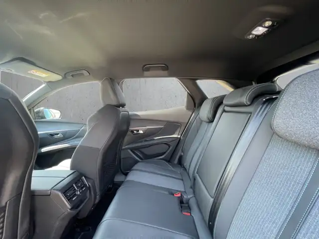 Peugeot 3008 view 8