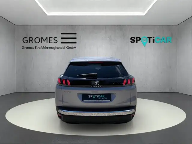 Peugeot 3008 view 4