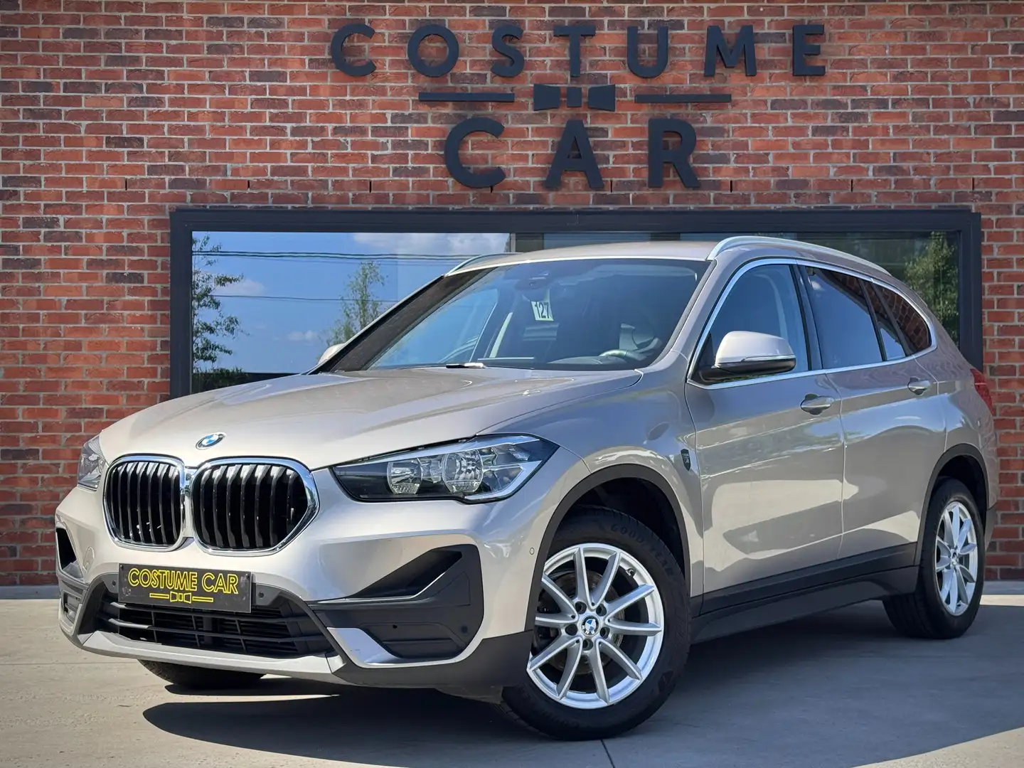 BMW X1 Affichage tête haute - Caméra - GPS Grigio - 1