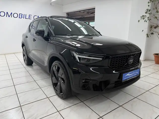 Volvo XC40 view 4
