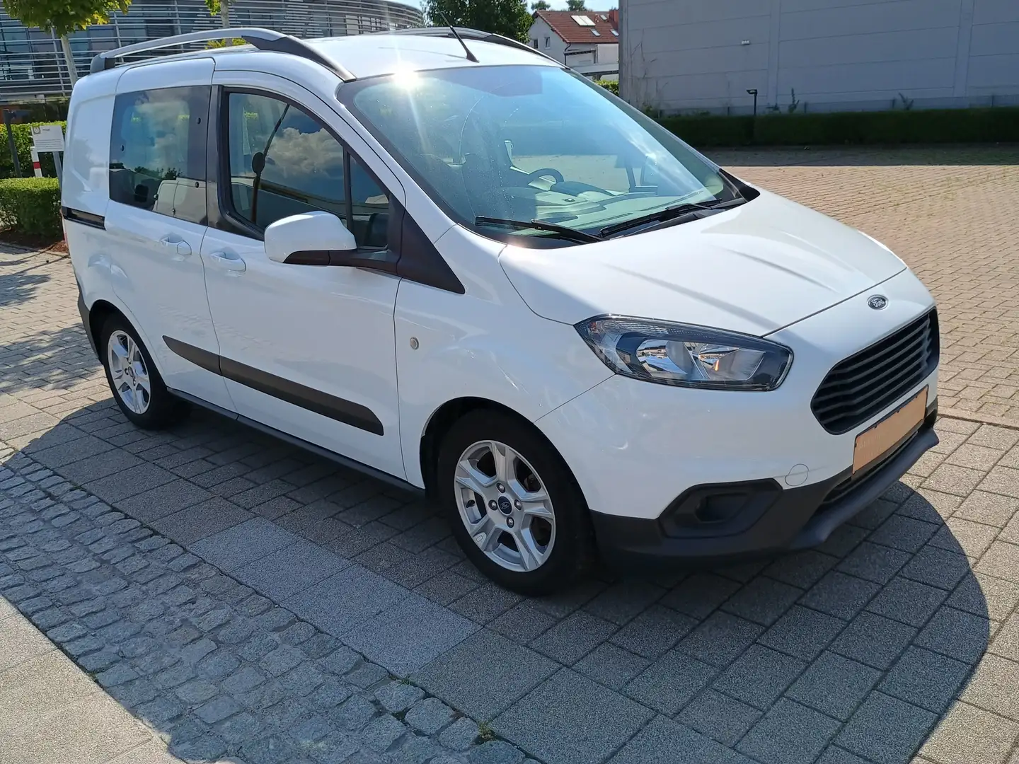 Ford Transit Courier 1.0 100 PS EcoBoost S 12 Tkm/Klimaaut/Rückf-Ka Alb - 1