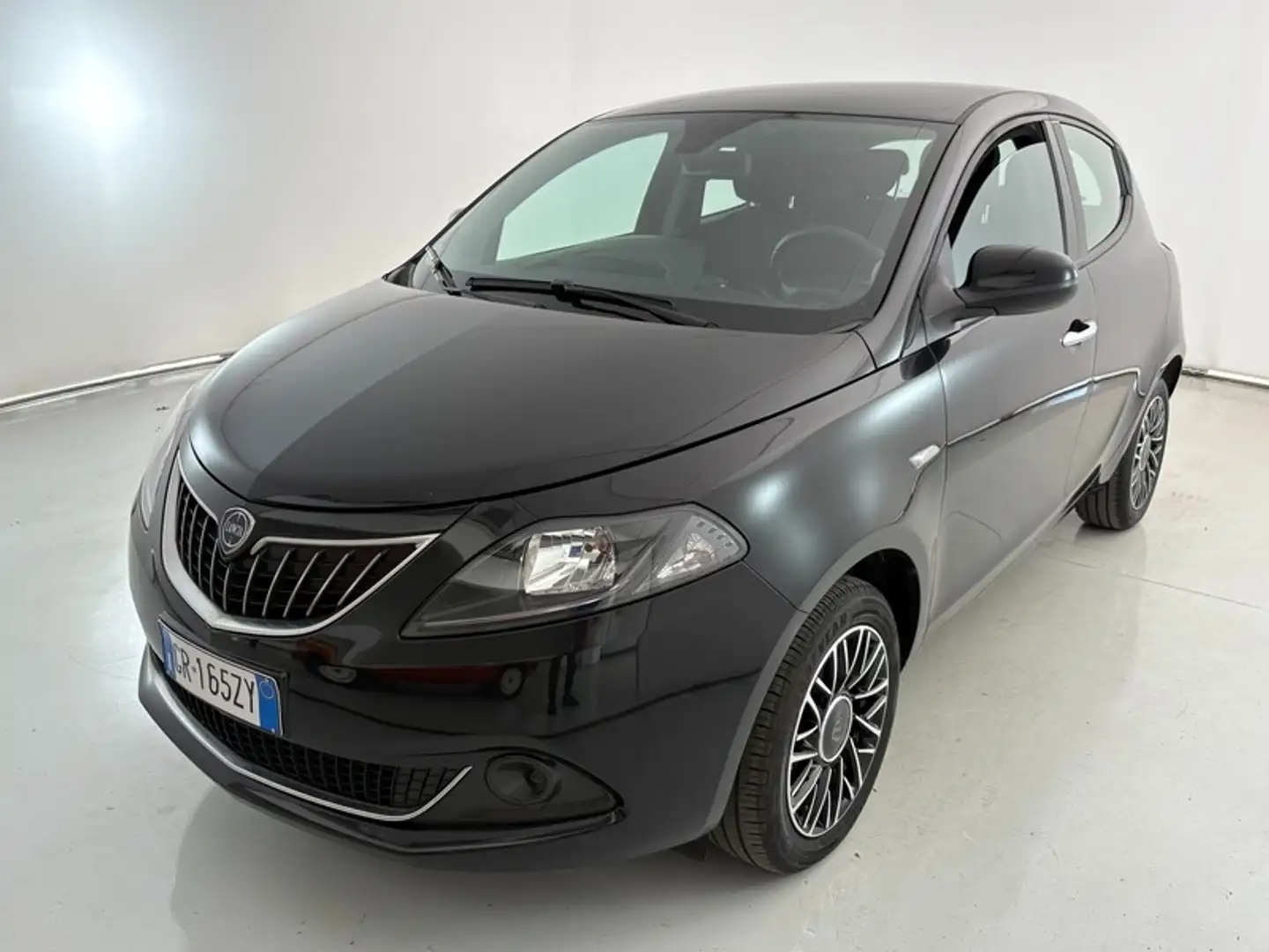 Lancia Ypsilon 1.0 FireFly Hybrid Platino Noir - 1