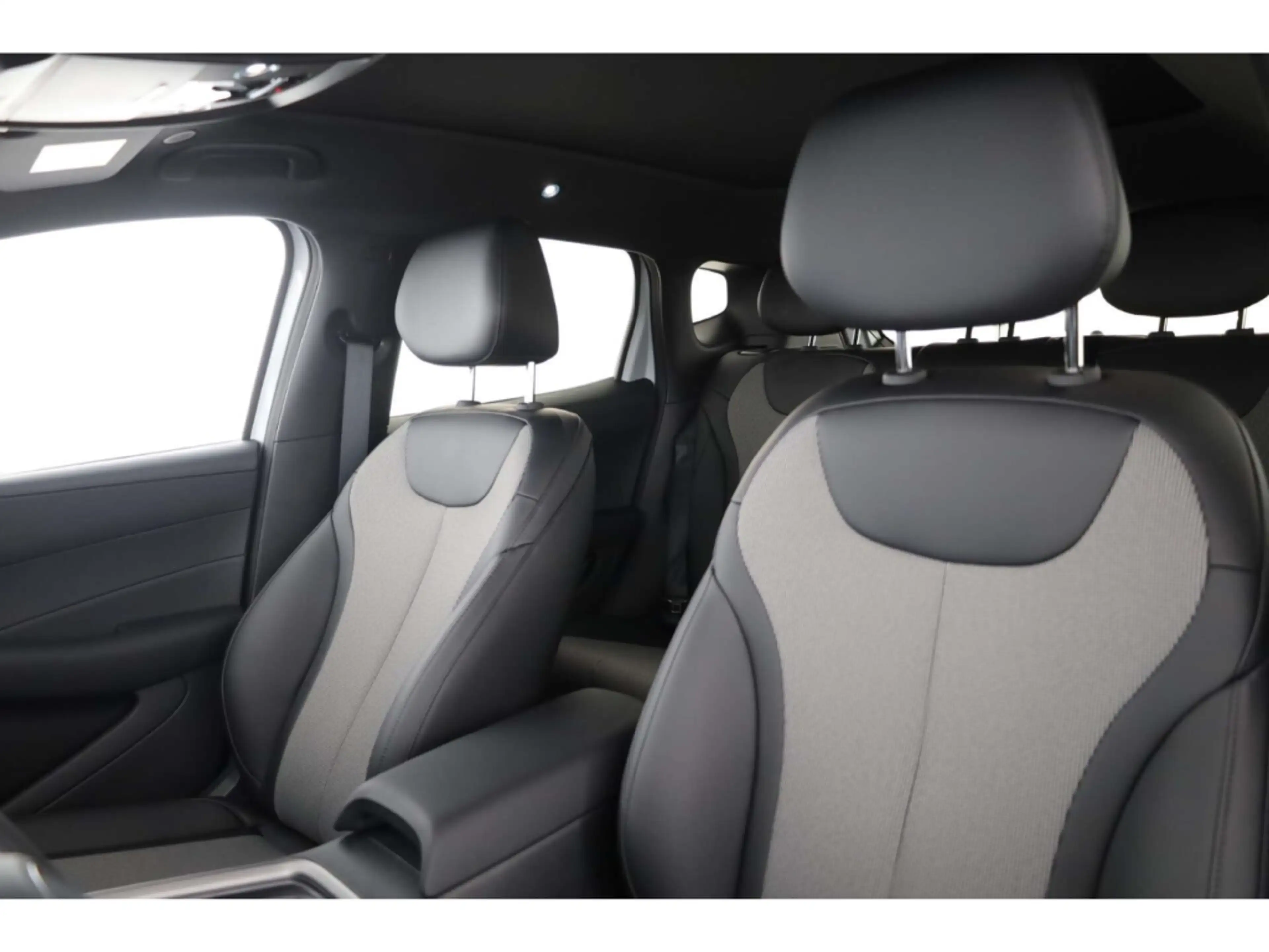 BYD Dolphin G DM-i Comfort LP: 34.240,- /W-Head-up Display — photo 10