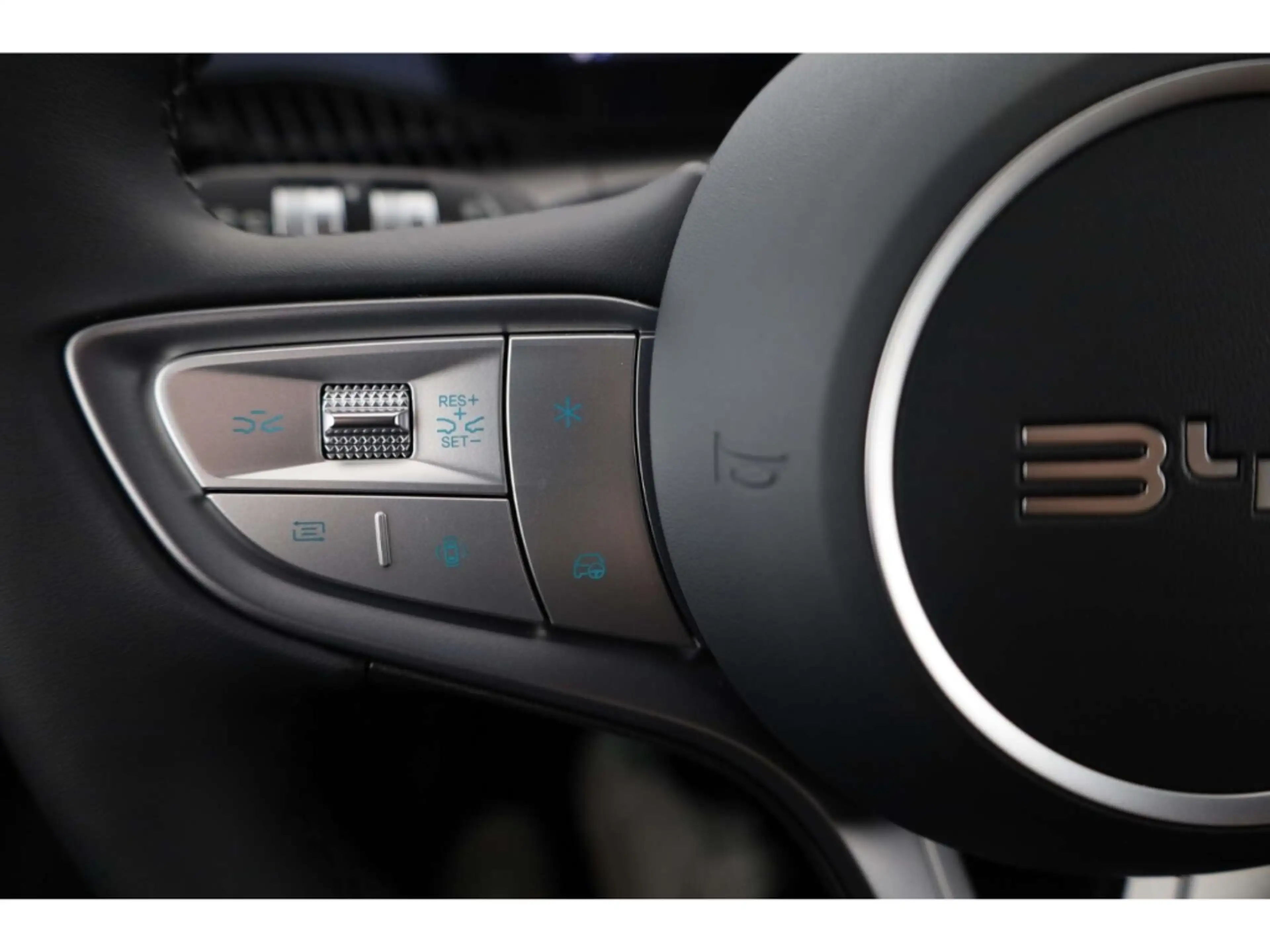 BYD Dolphin G DM-i Comfort LP: 34.240,- /W-Head-up Display — photo 14