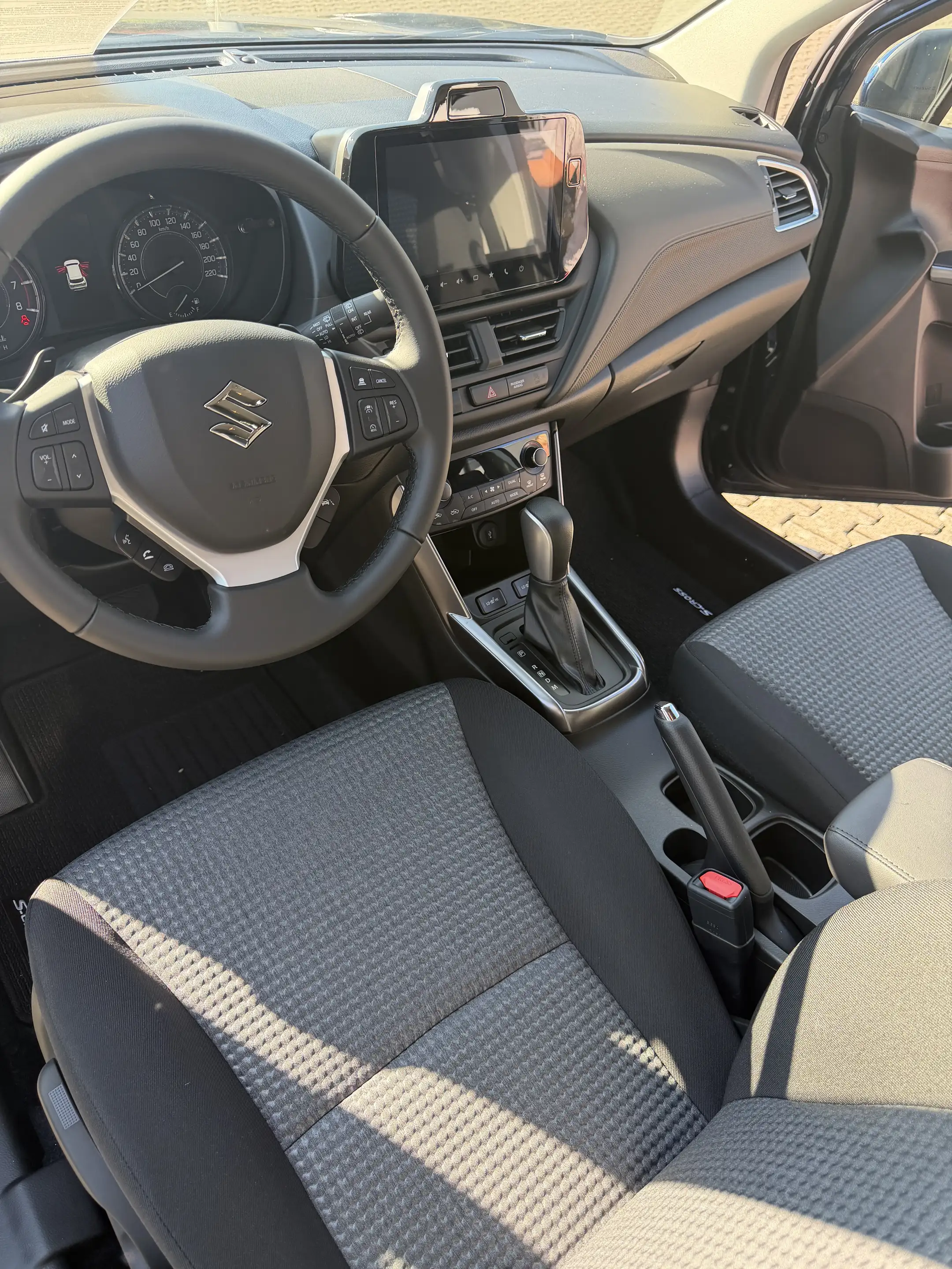 Suzuki S-Cross S-Cross 1.4 Boosterjet Hybrid AT Comfort — photo 7