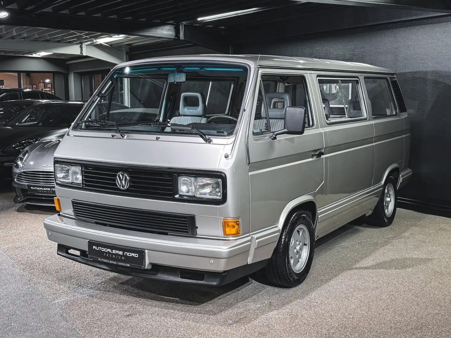 Volkswagen T3 Multivan T3 Multivan  Top-Restauriert+Sammlerzustand+H-Kenn Ezüst - 2
