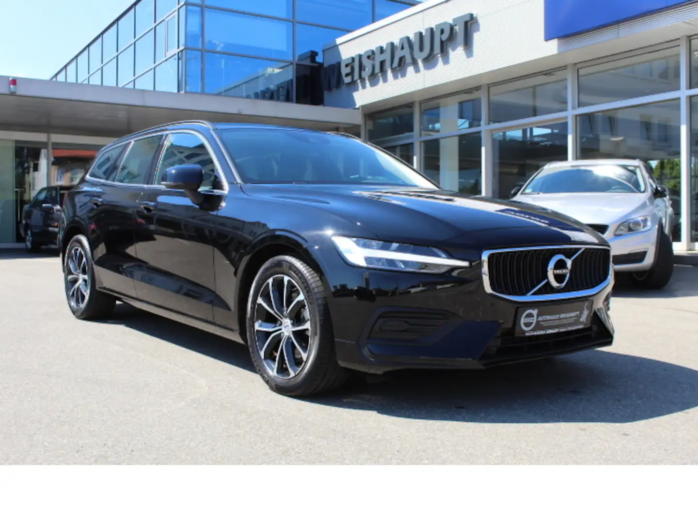 Volvo V60 B4*D*Momentum*E6d*Keyless*ACC*MJ22*DAB* Schwarz - 1