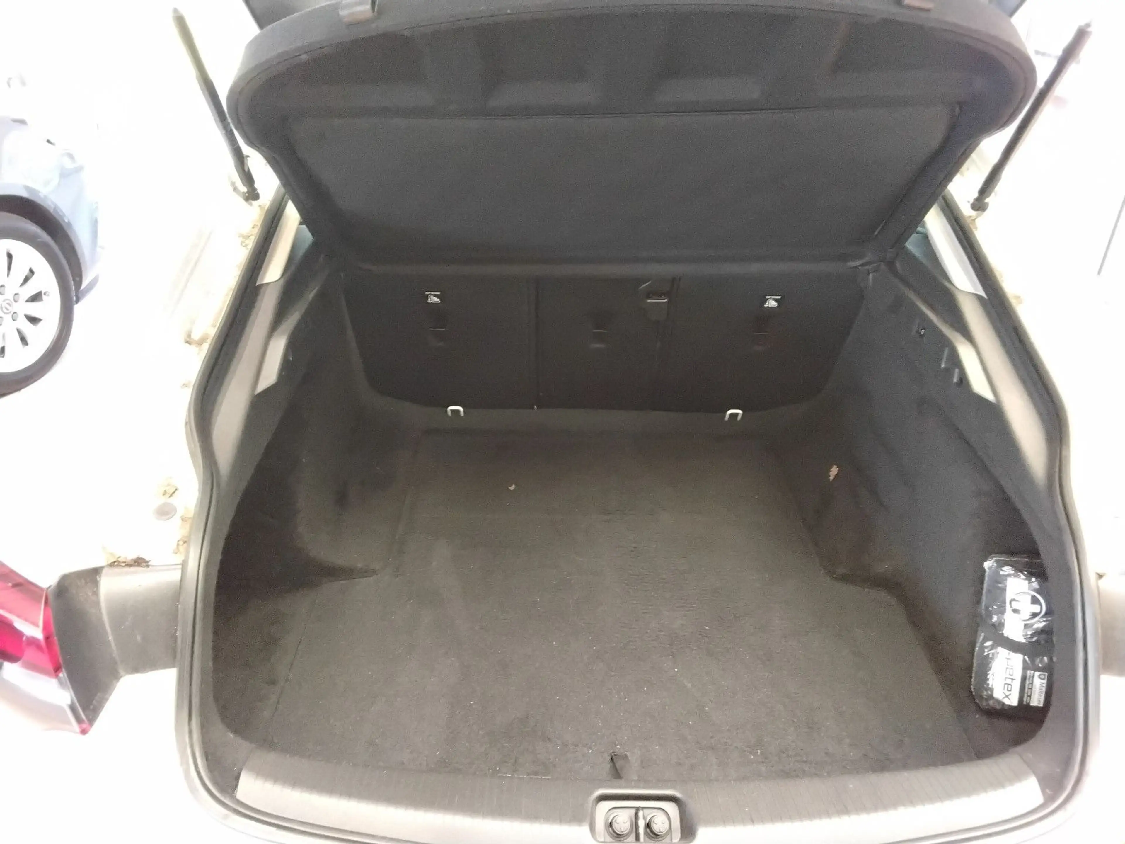 Opel Insignia top Ausstattung, sehr gepflegt — photo 12