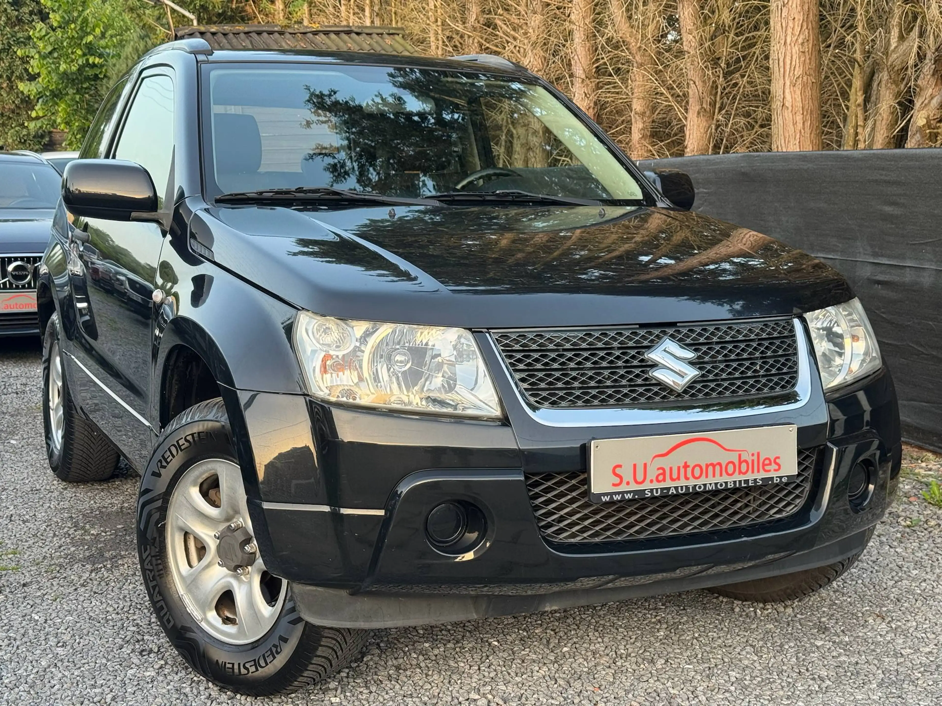 Suzuki Grand Vitara 1.6i 4WD Etat neuf/Clim/Jantes/Gar 12 Mois — photo 3