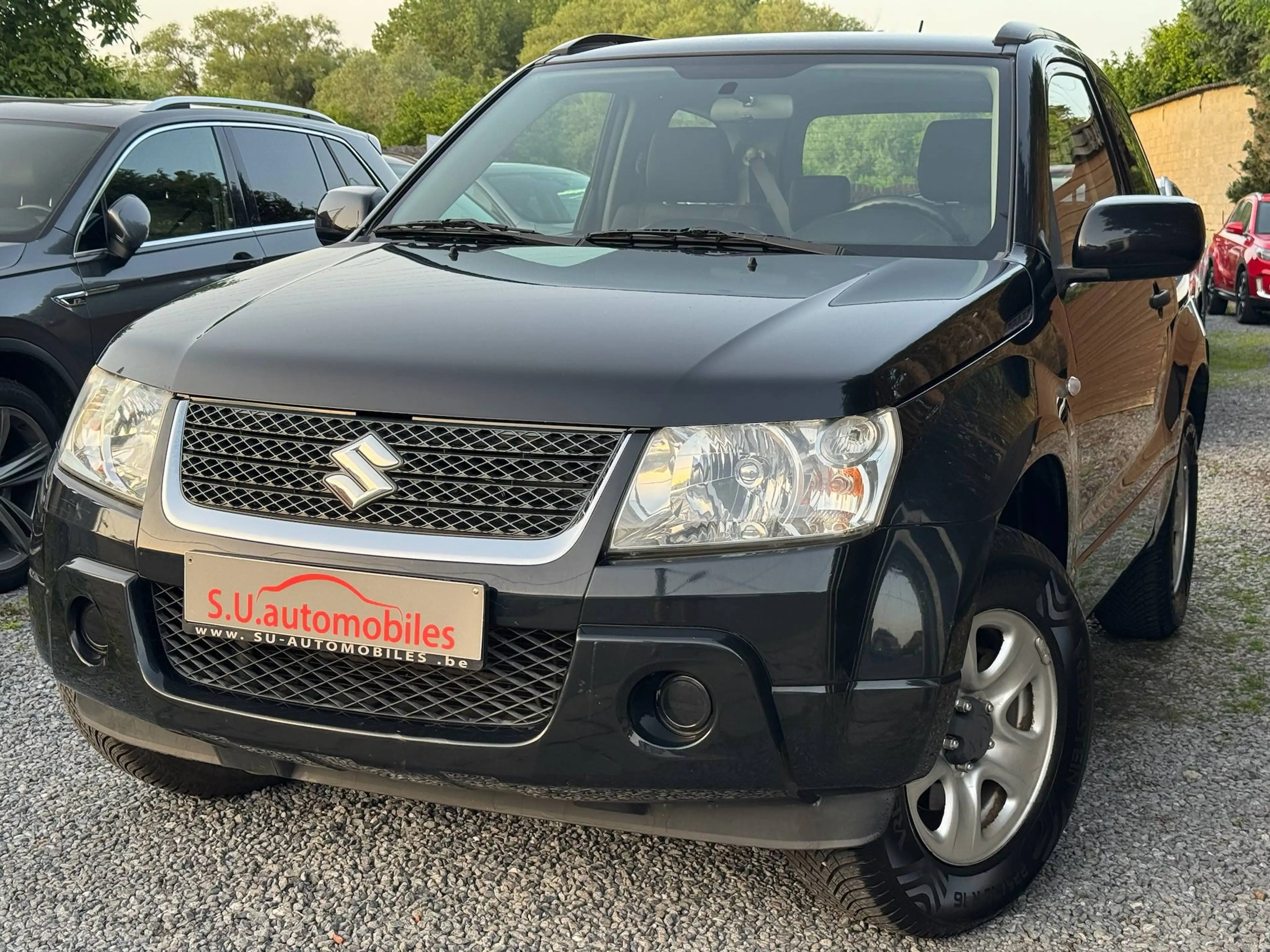Suzuki Grand Vitara 1.6i 4WD Etat neuf/Clim/Jantes/Gar 12 Mois