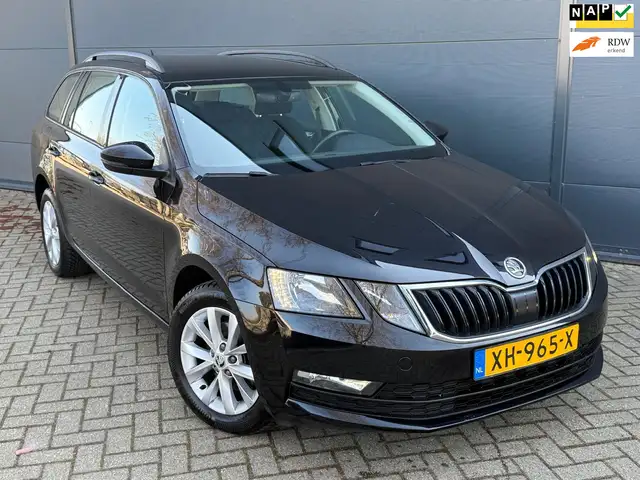 Skoda Octavia Combi 1.0 TSI/ Automaat/carplay/Navi/cruise/Airco/