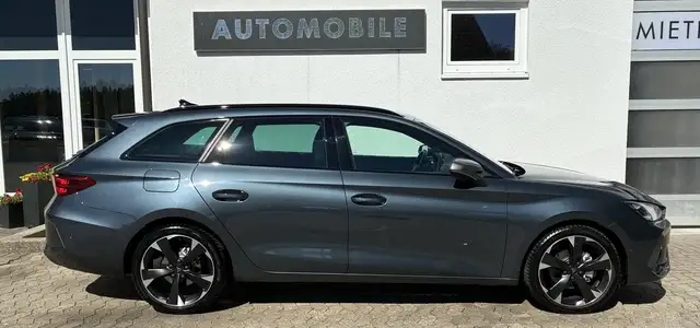 Cupra Leon view 4