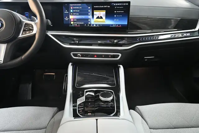 BMW X6 view 11