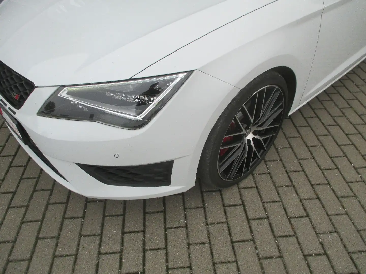 SEAT Leon ST Cupra 290"Navigation" Wit - 2