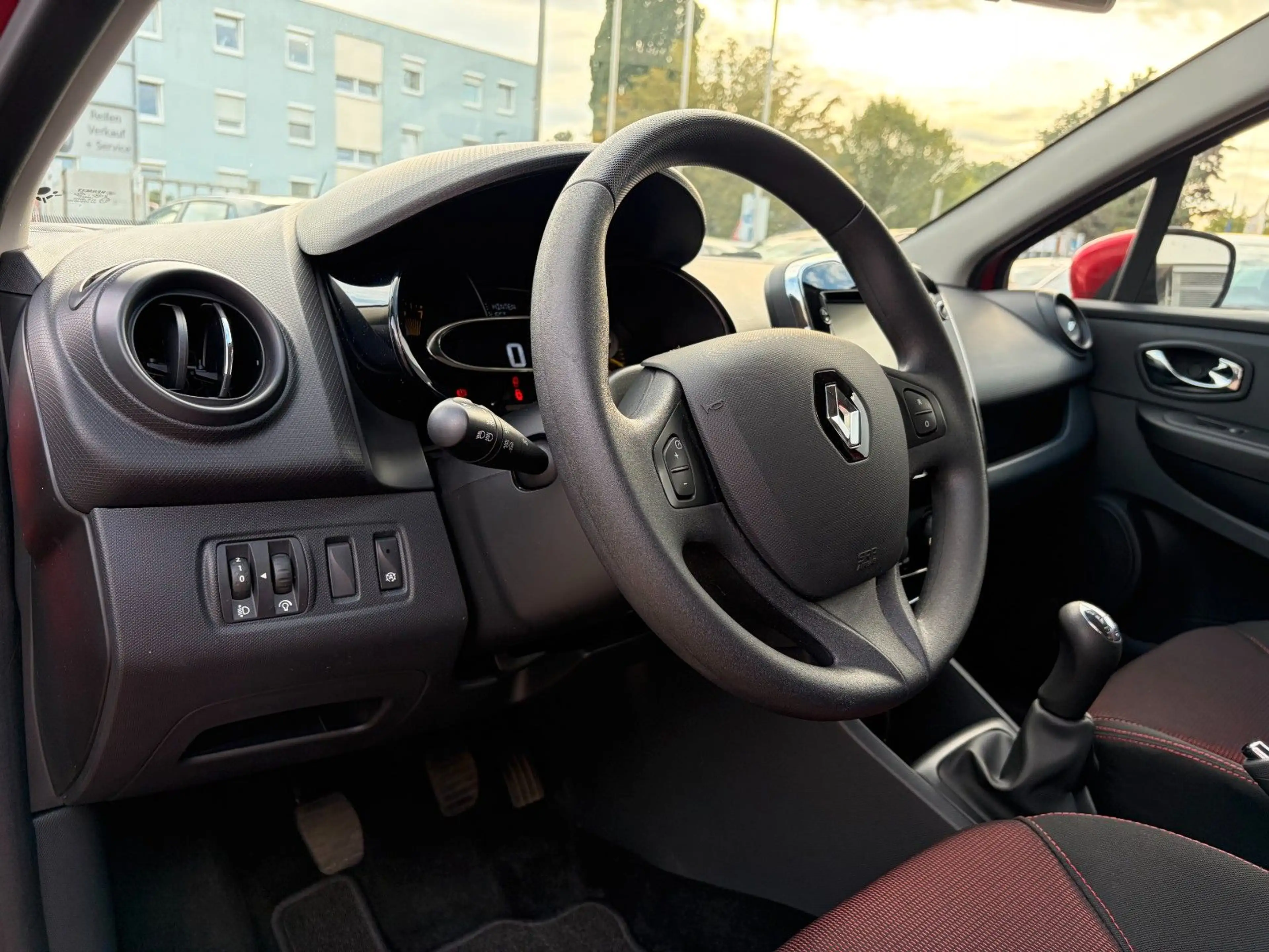 Renault Clio IV Eco-Drive*ERSTE HAND*BT*NAVI*NEBEL* — photo 12