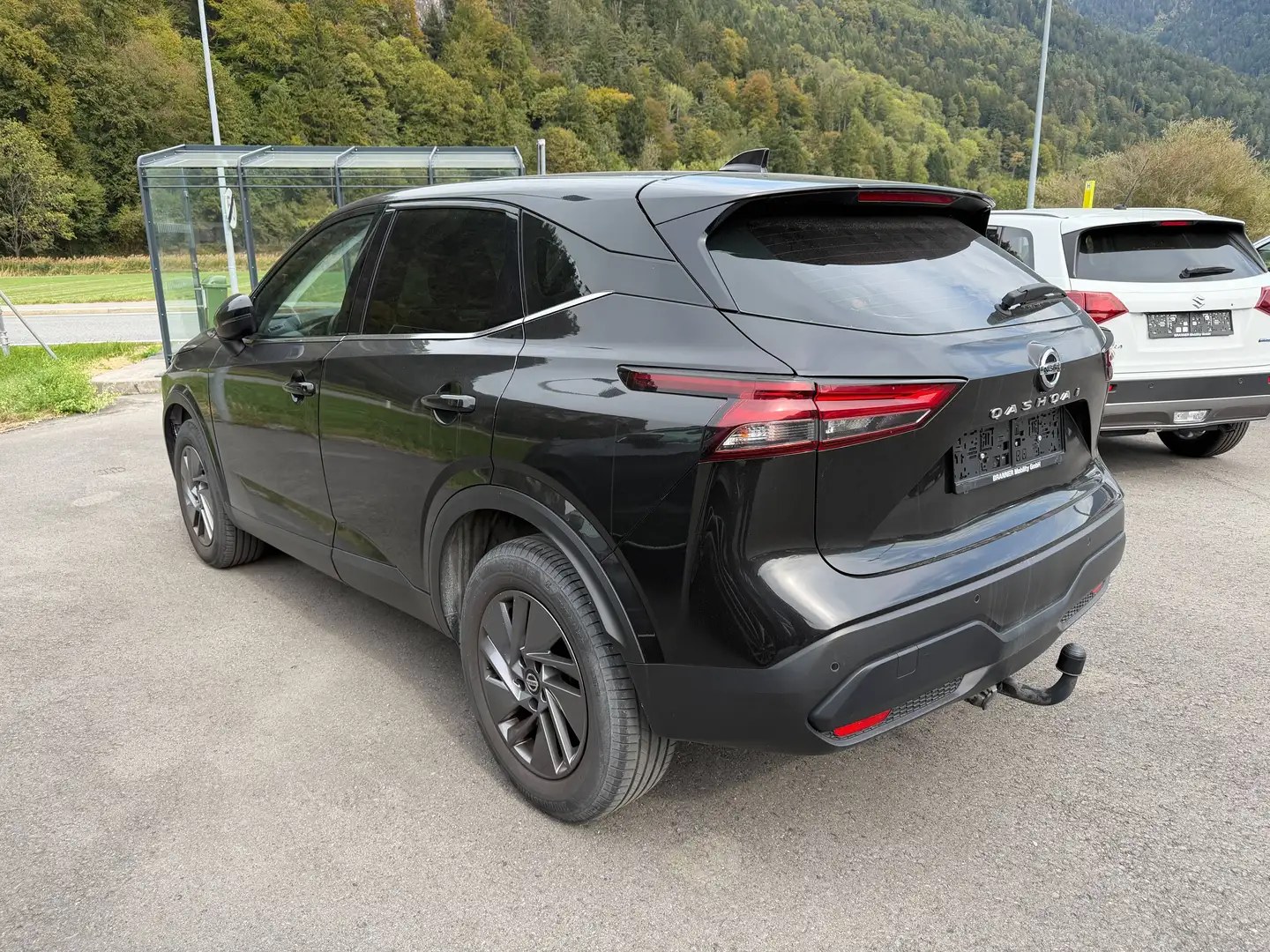 Nissan Qashqai Qashqai 1,3 DIG-T Acenta Schwarz - 2