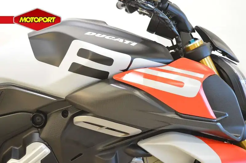 Ducati Diavel - foto 8