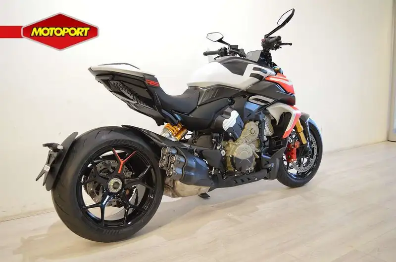Ducati Diavel - foto 3