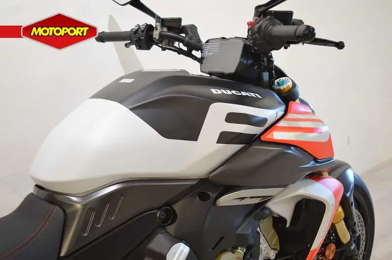 Ducati Diavel - foto 4