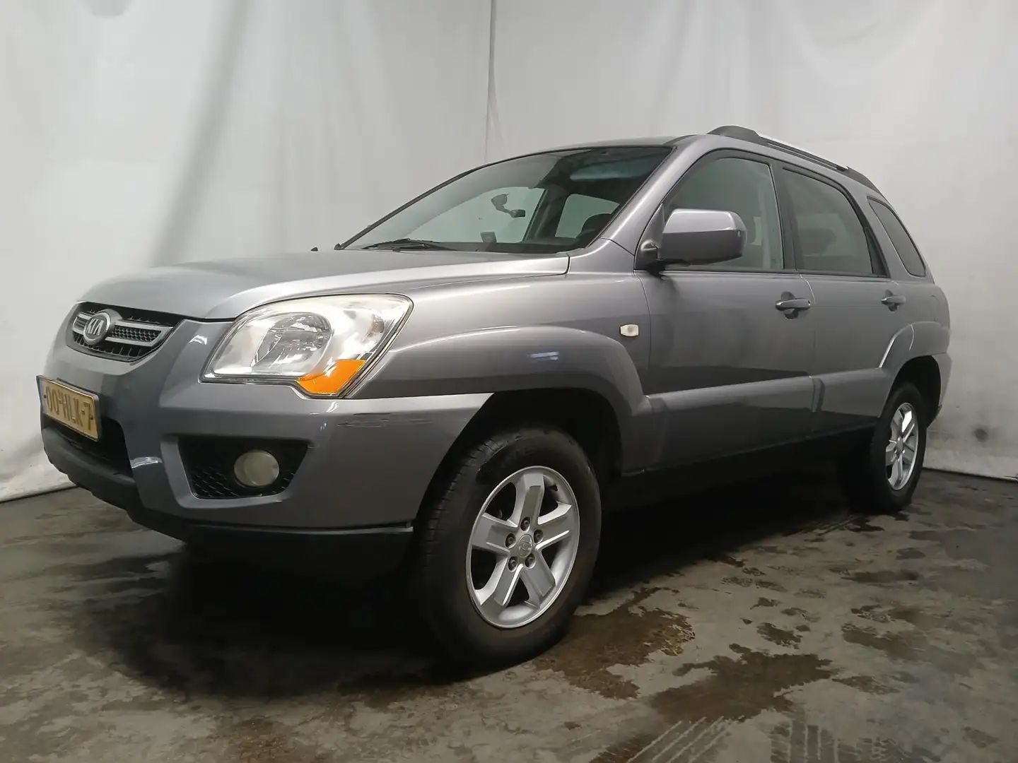 Kia Sportage 2.0 CVVT X-tra SCHADEAUTO!! Gris - 2
