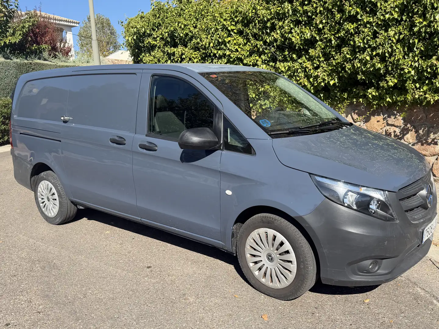 Mercedes-Benz Vito eVito Furgón Largo 85 kW Gris - 2