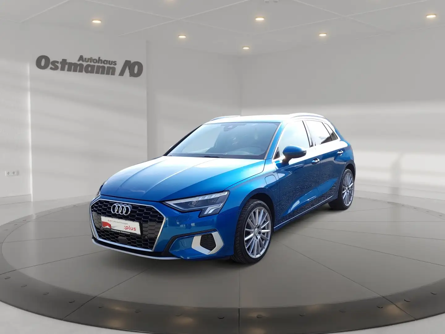 Audi A3 Sportback 40 TFSIe advanced S-Line AHK B&O LED Blauw - 2