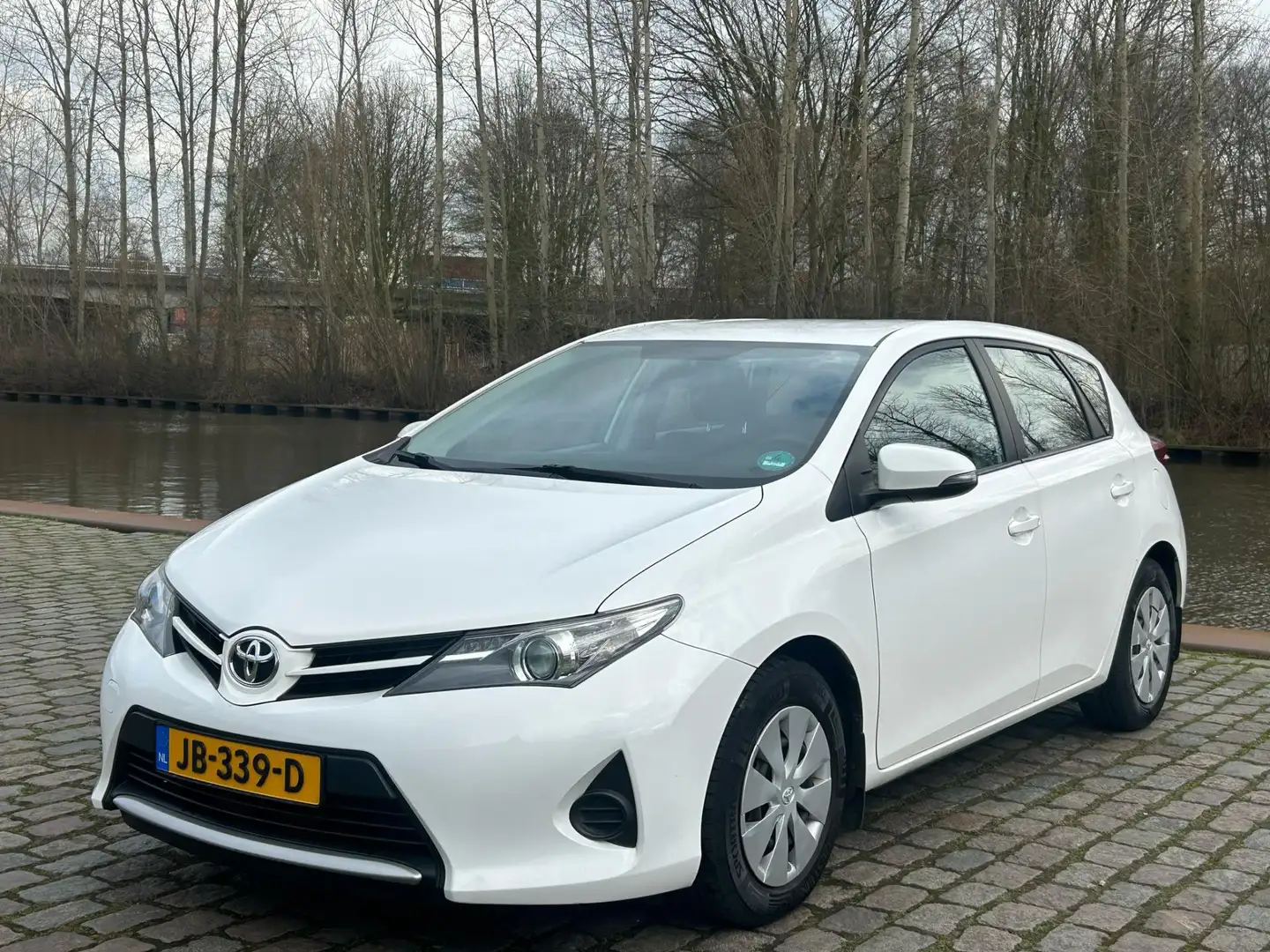 Toyota Auris 1.3 Comfort 1e eigenaar dealer onderhouden Wit - 2