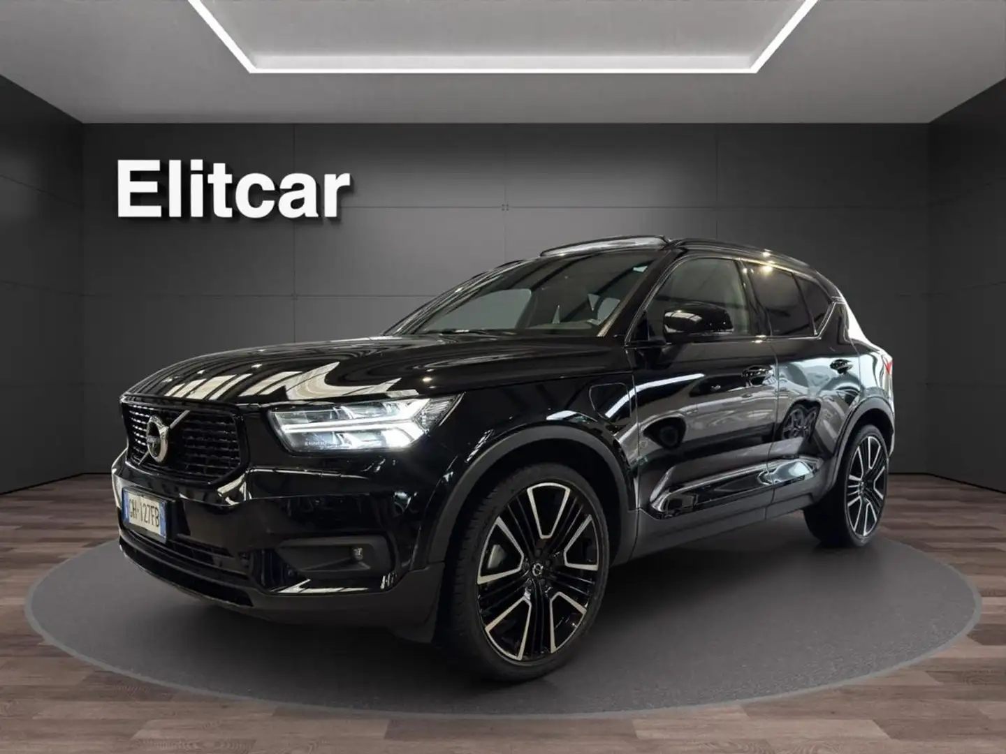 Volvo XC40 T5 Recharge Plug-in Hybrid automatico Ultimate Dar Nero - 1