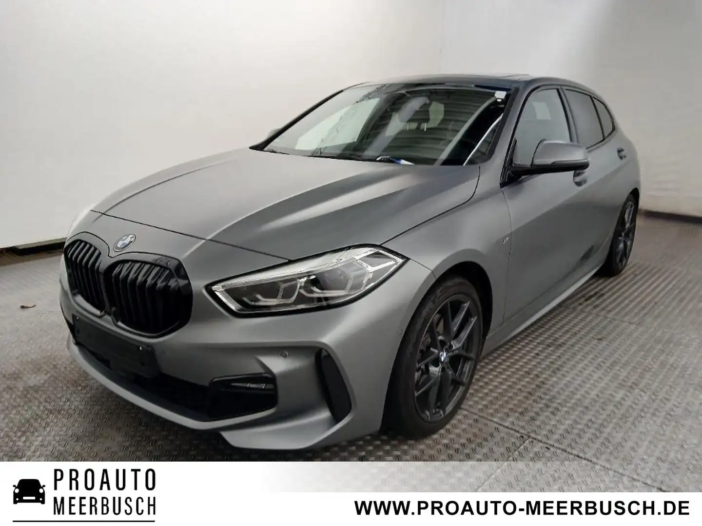 BMW 118 i M Sport ACC/ADAPTLED/KMFRTZGNG/PANO/RFK Grau - 1