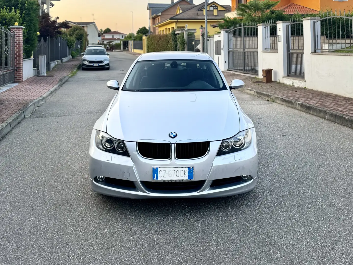 BMW 320 320d Touring Futura cambio automatico - 2
