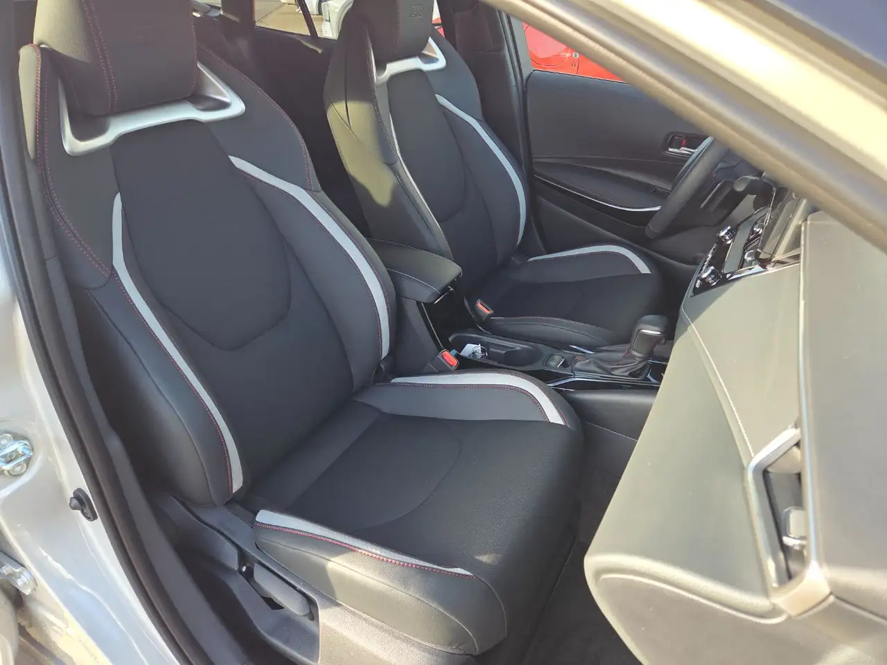 Toyota Corolla TS 2,0l Hybrid GR Sport Technik-Paket 11