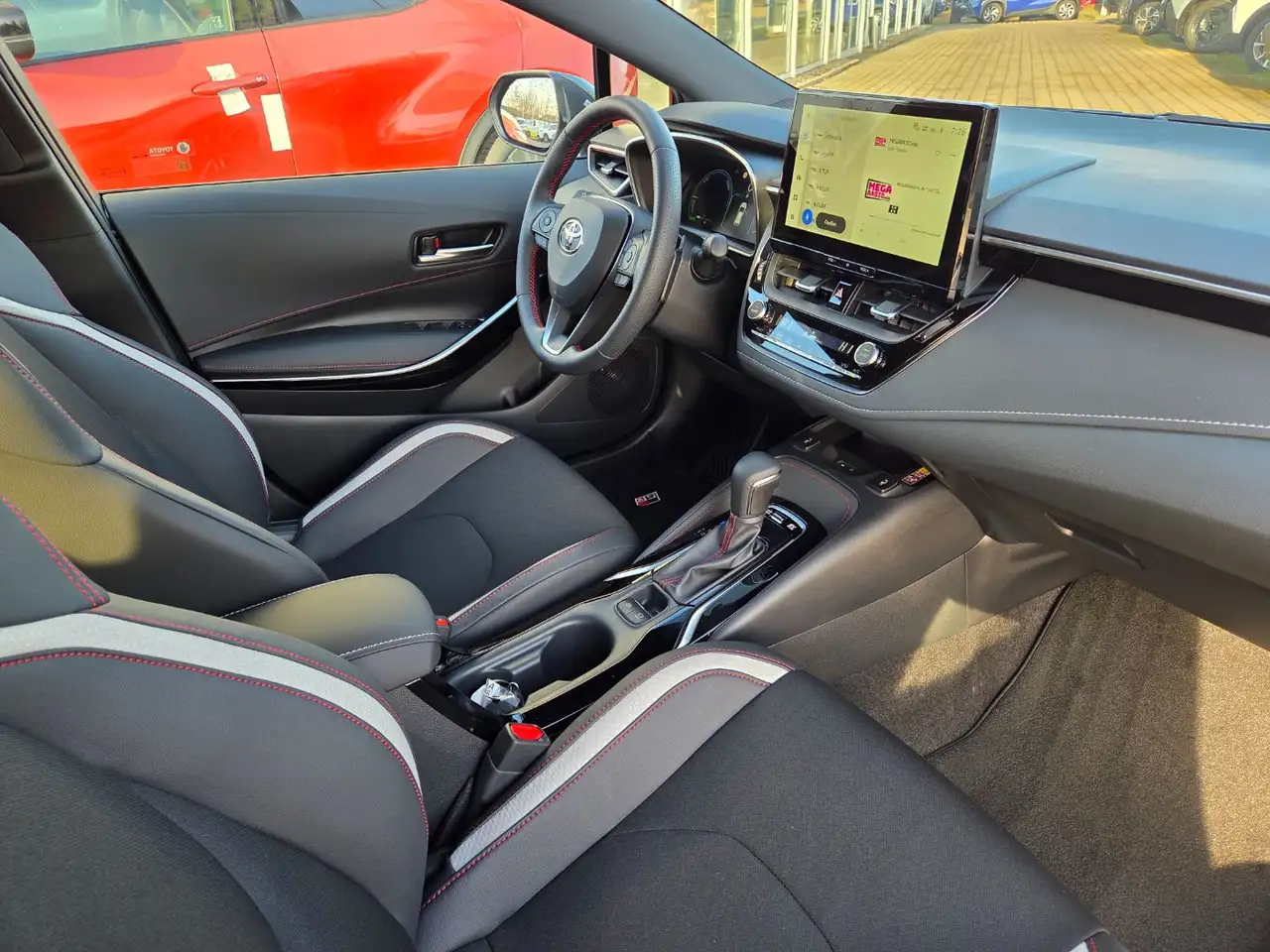 Toyota Corolla TS 2,0l Hybrid GR Sport Technik-Paket 10