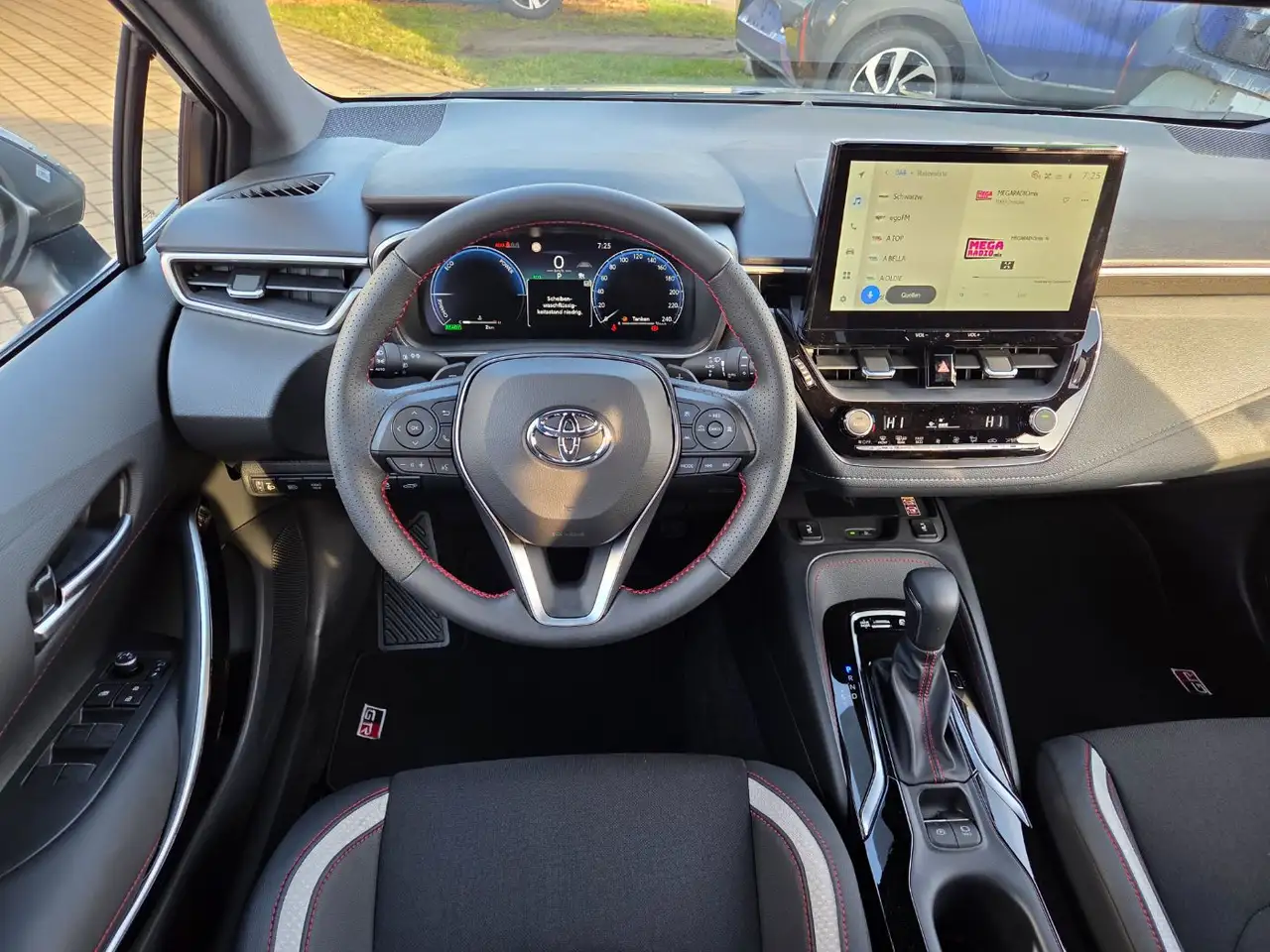 Toyota Corolla TS 2,0l Hybrid GR Sport Technik-Paket 8