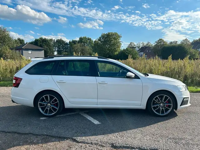 Skoda Octavia view 8
