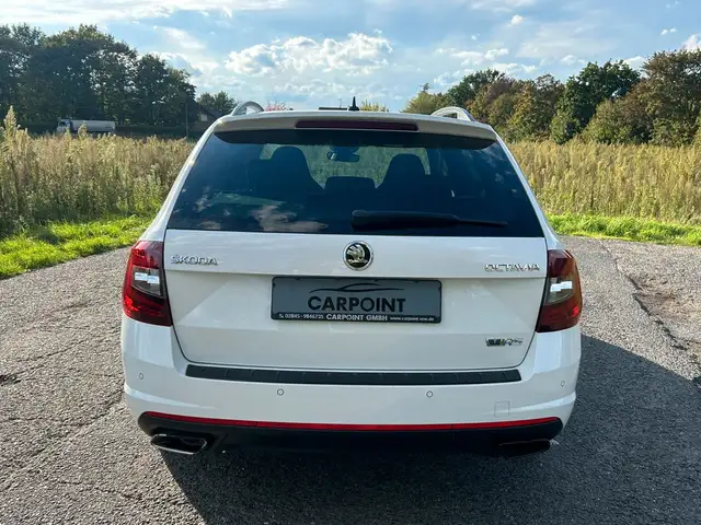 Skoda Octavia view 4
