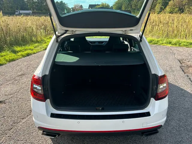 Skoda Octavia view 5