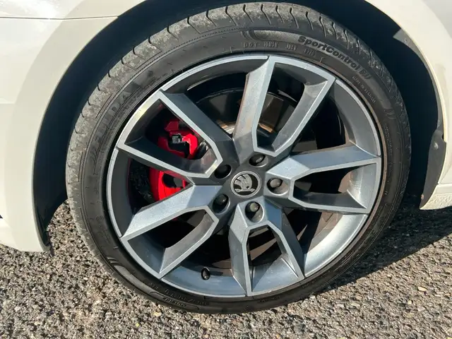 Skoda Octavia view 11