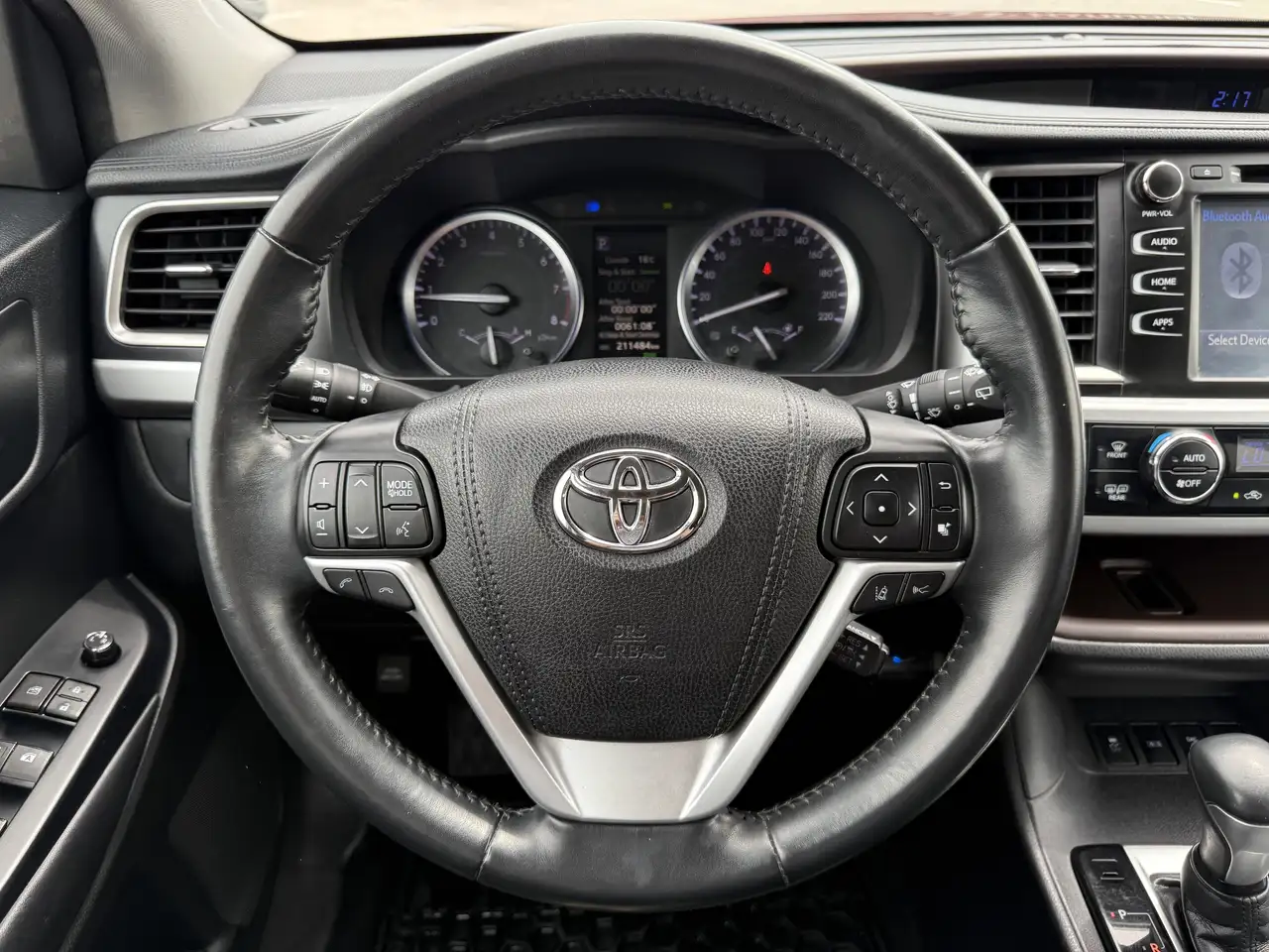 Toyota Highlander снимка Toyota Highlander