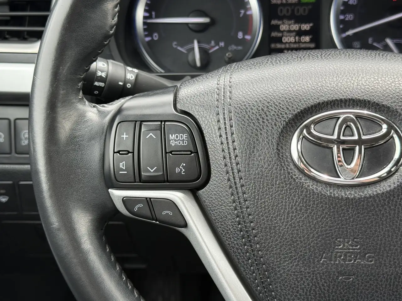 Toyota Highlander снимка Toyota Highlander
