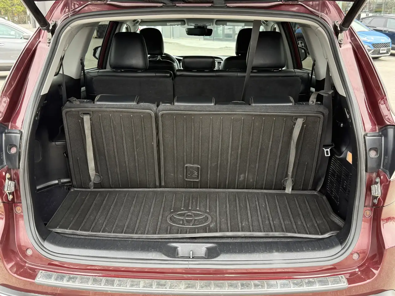 Toyota Highlander снимка Toyota Highlander