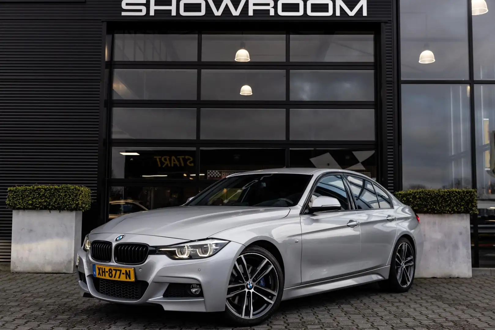 BMW 320 3-serie 320i M Sport Edition, 184 PK, NL Auto, BTW Gris - 2