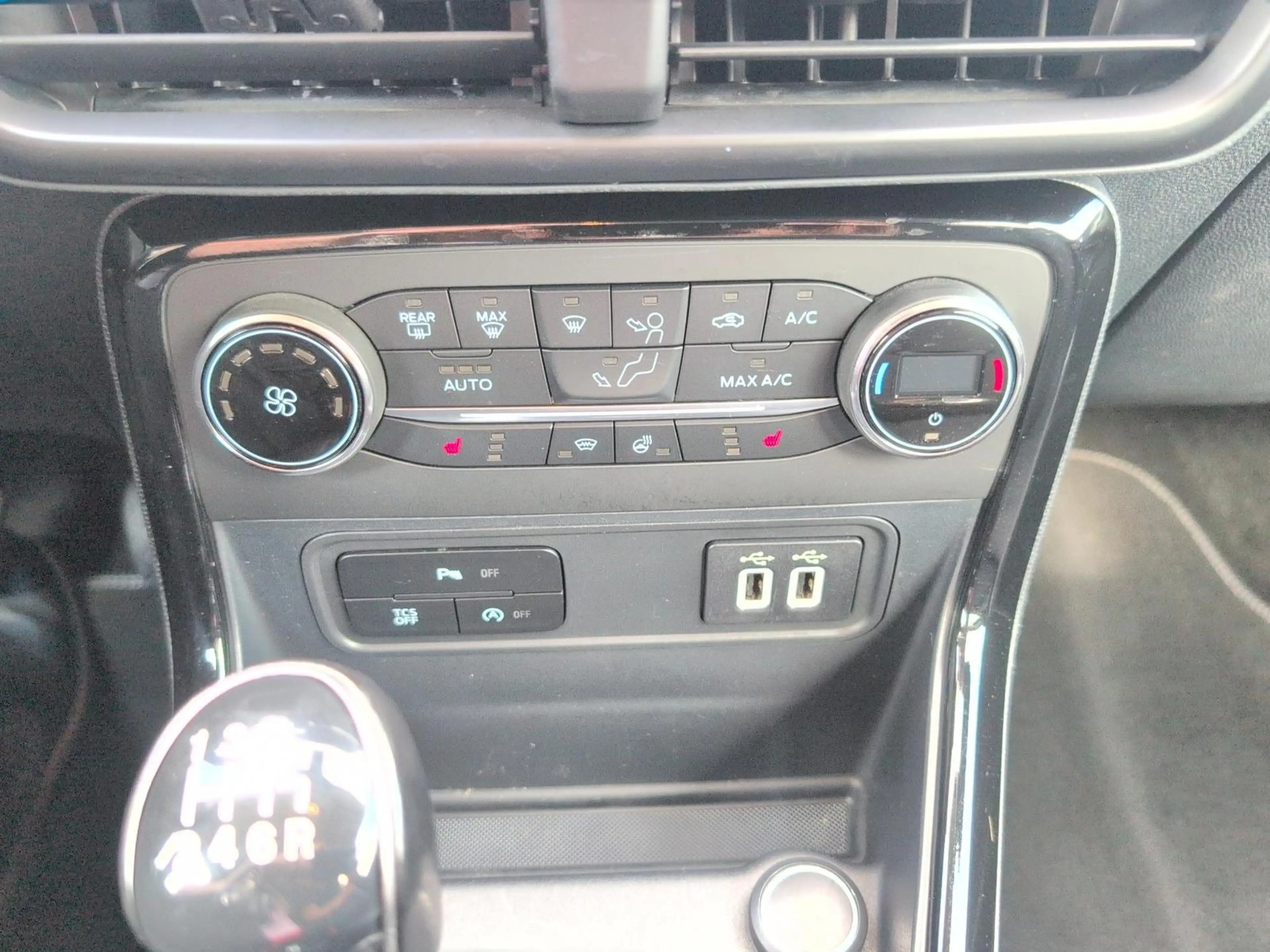 Ford EcoSport Titanium 1.0 EcoBoost KAT — photo 10