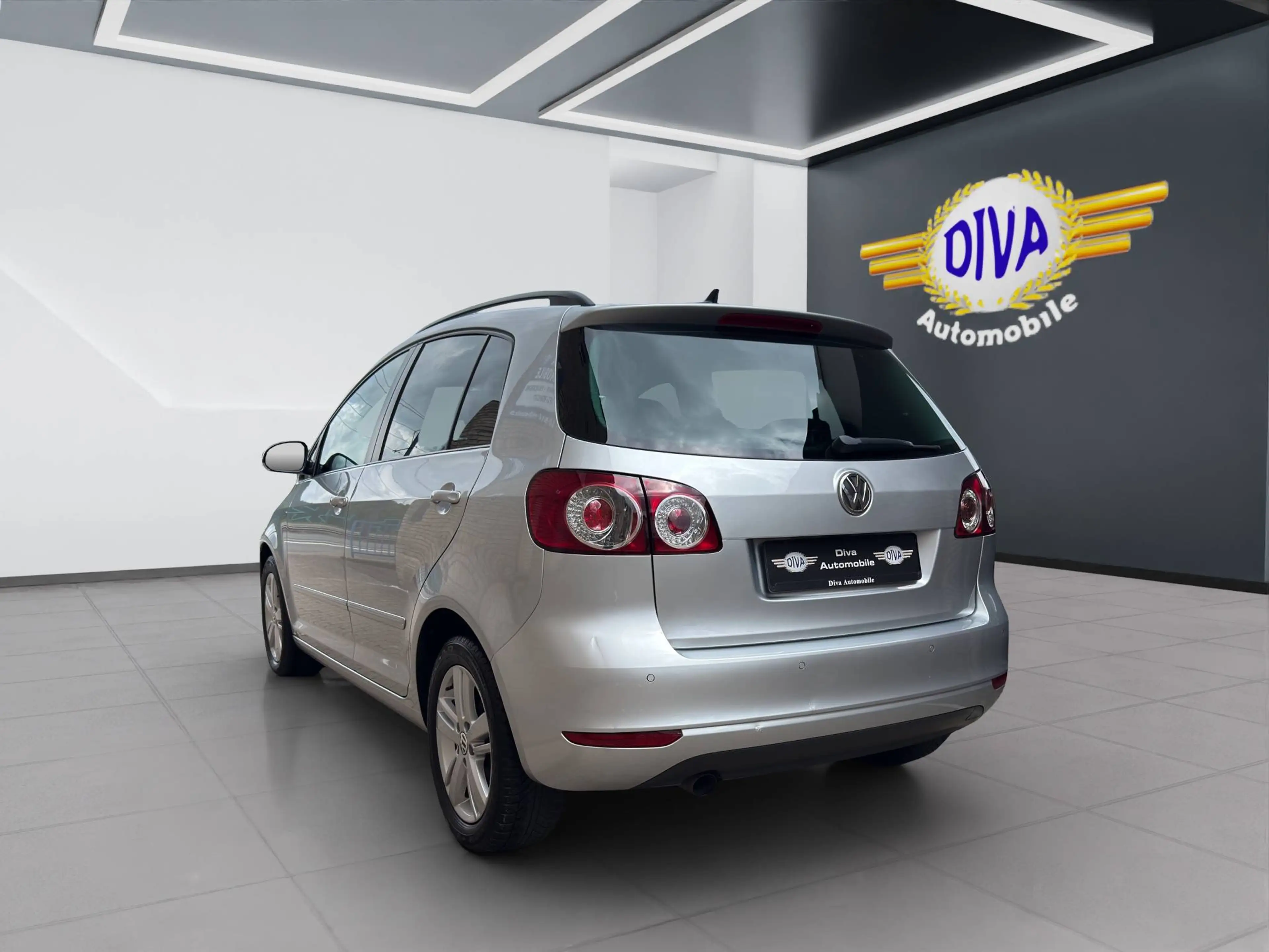 Volkswagen Golf Plus 1.6 TDI Match — photo 3