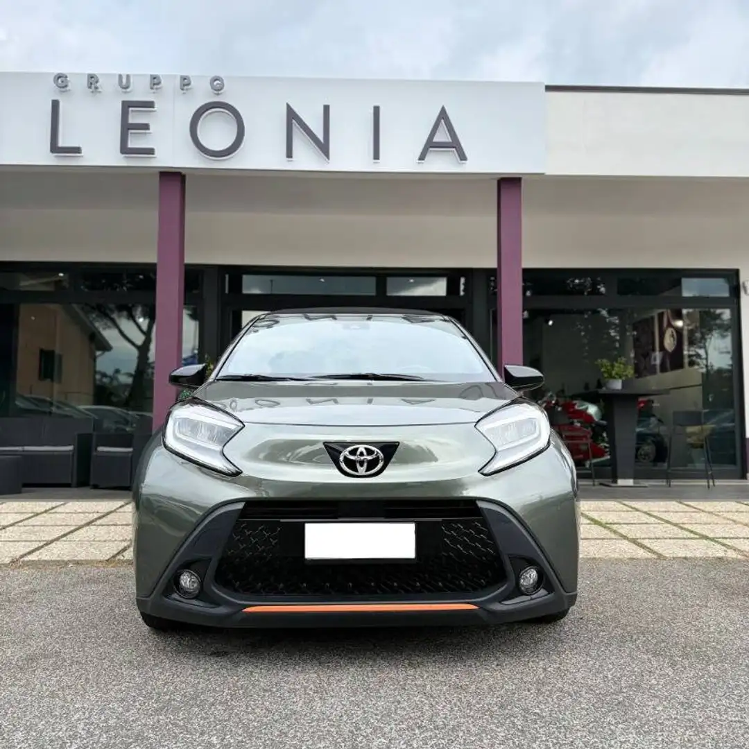 Toyota Aygo 1.0 Lounge Air 72cv s-cvt Grün - 2