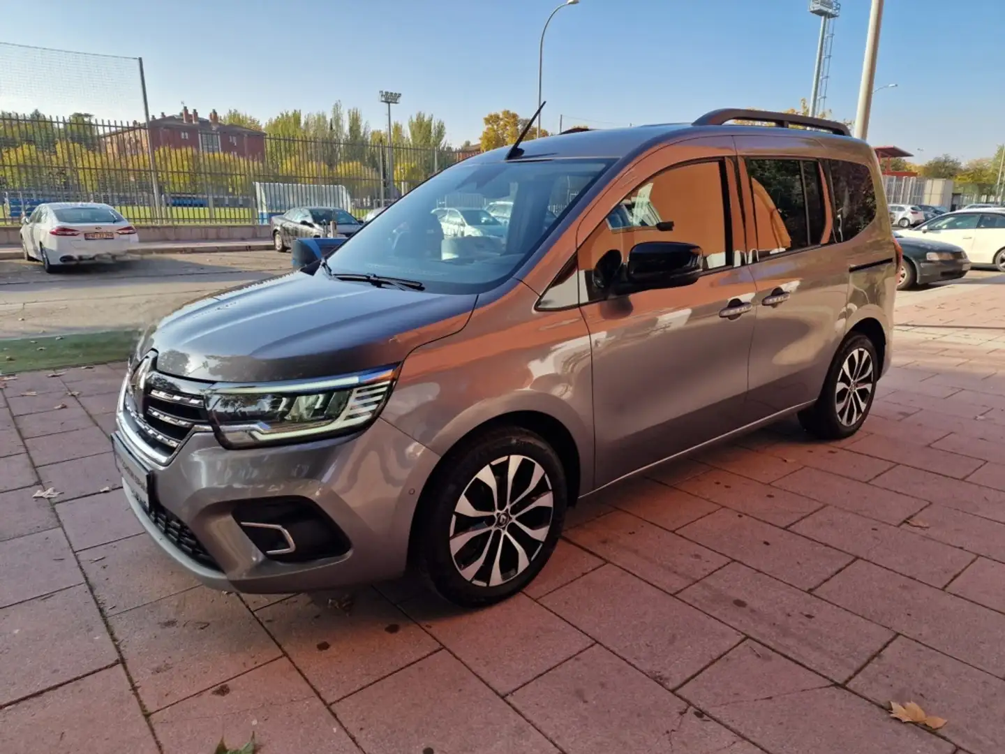 Renault Kangoo Combi 1.5dCi Blue Intens Edition One 70kW Gris - 1