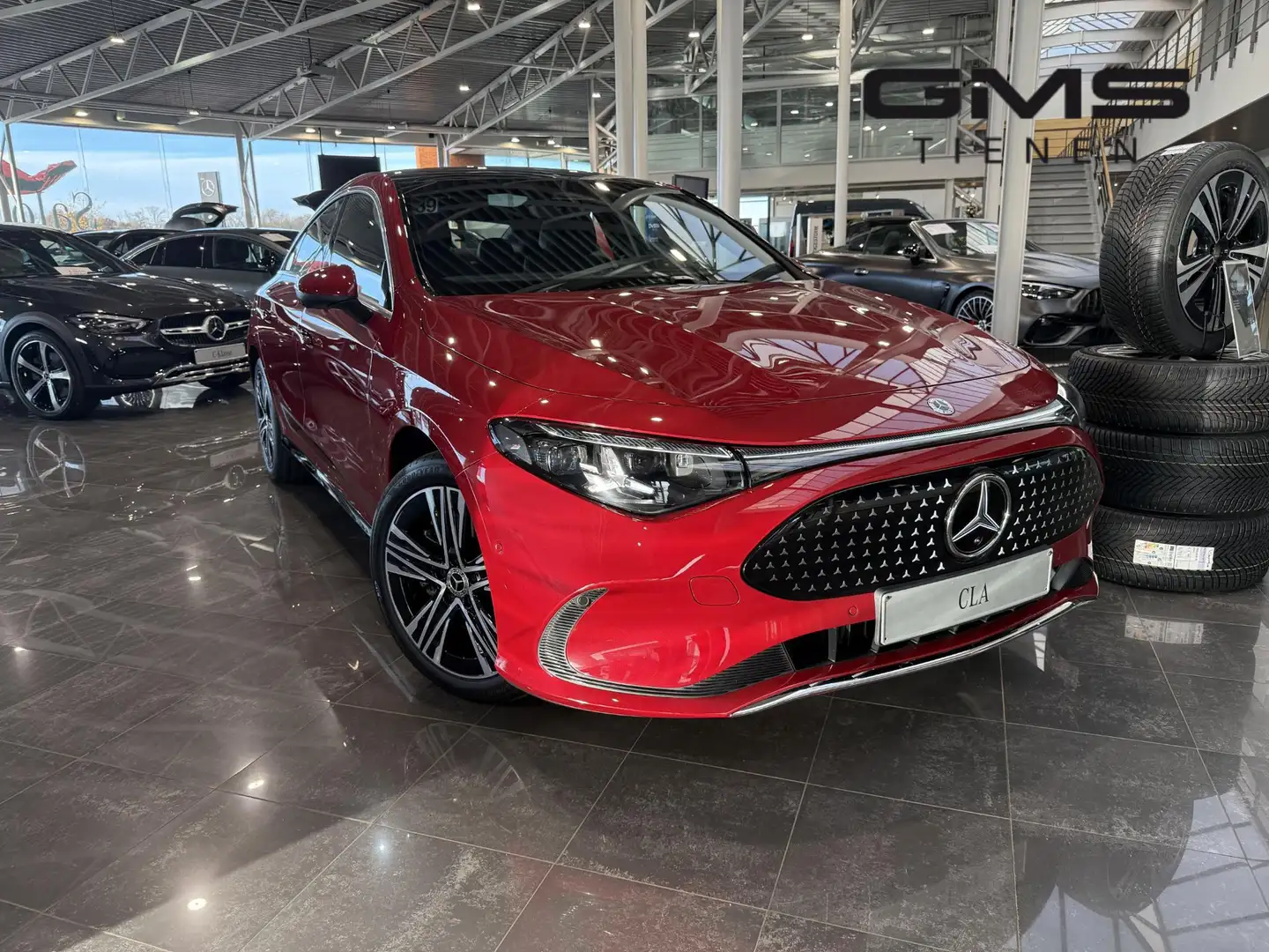Mercedes-Benz CLA 250 250+ Business Edition Rood - 1